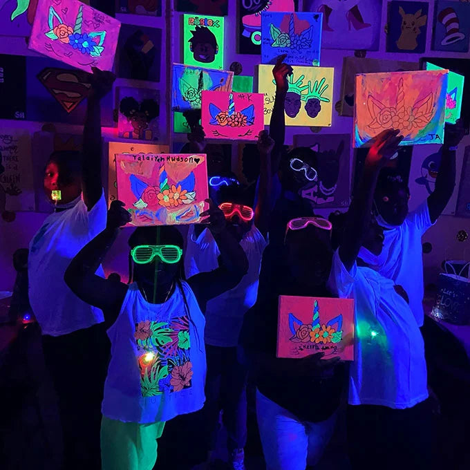 Kids GLEAUX birthday party - 2 hrs, GLEAUX canvas paint party