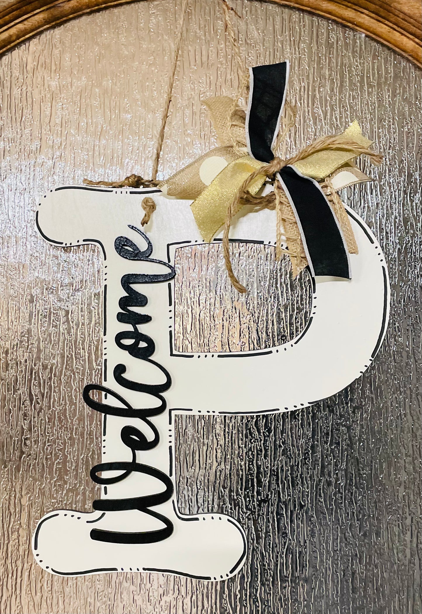 Initial welcome hanger