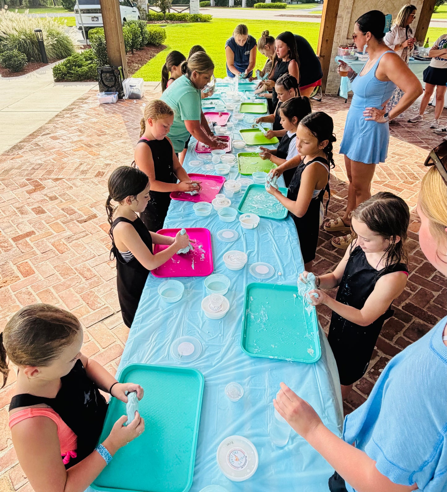 Kids birthday party - Slime Bar & Slime making on location
