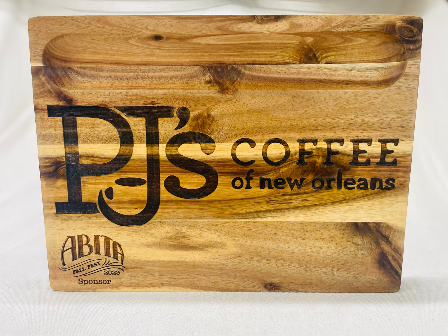 Custom engraved wood cutting/serving/display board with cracker/dip tray