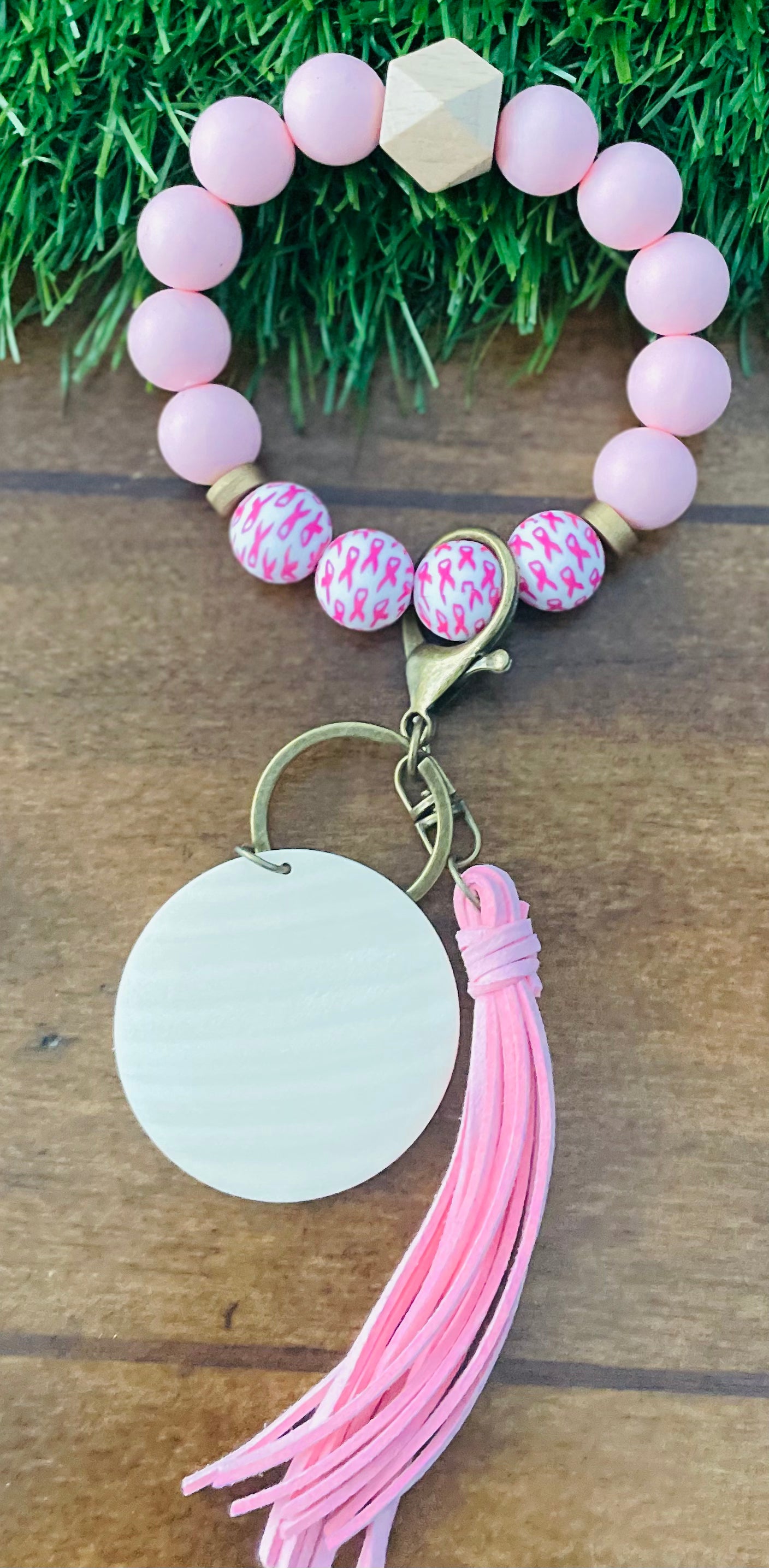 Silicone bead key ring wristlet with custom engraving & tassel