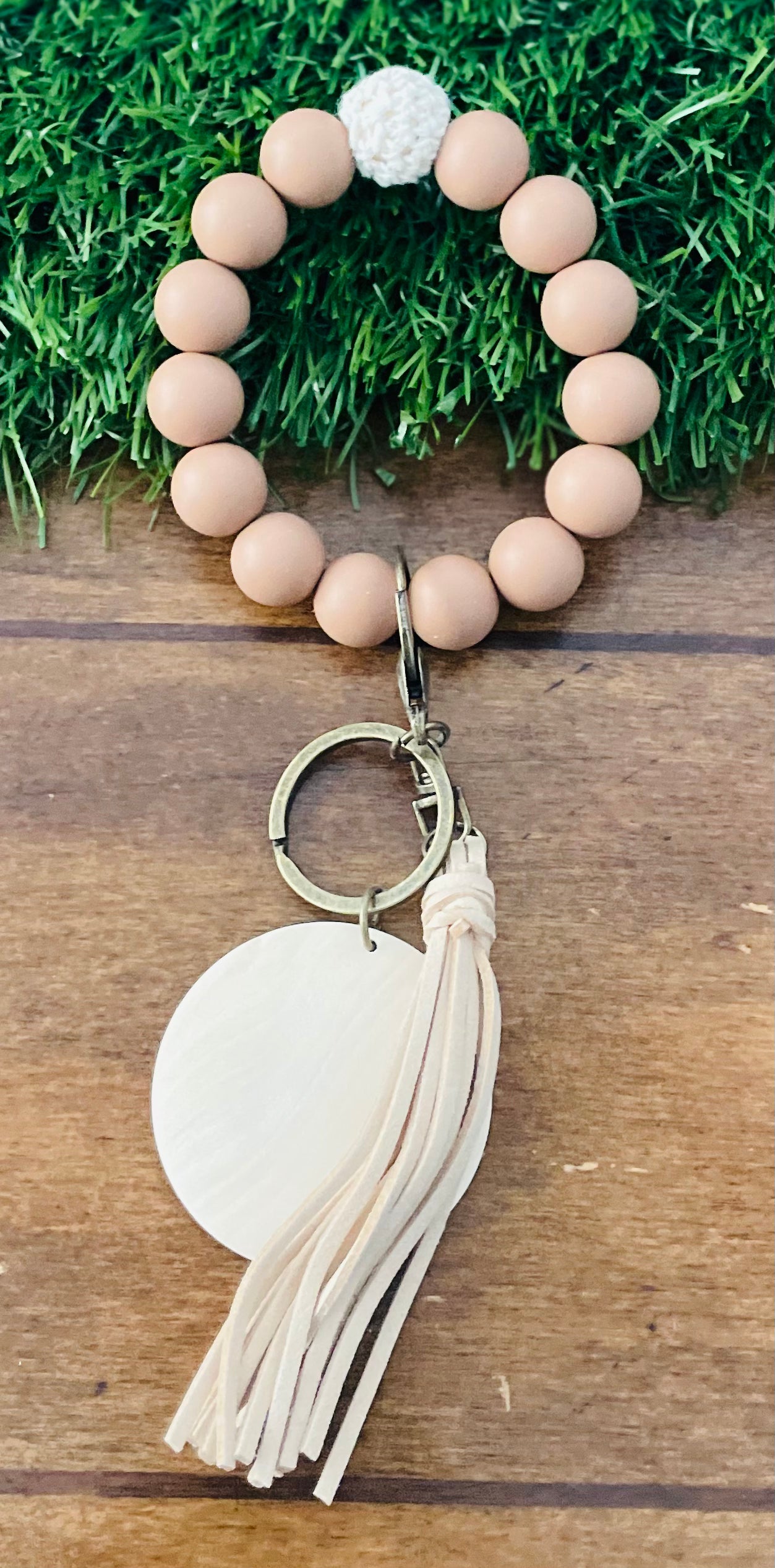 Silicone bead key ring wristlet with custom engraving & tassel