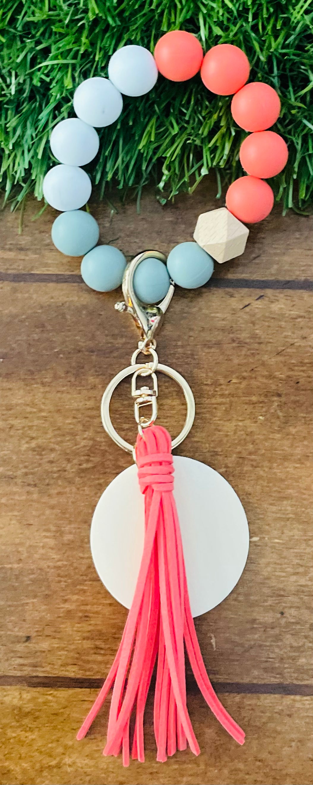 Silicone bead key ring wristlet with custom engraving & tassel