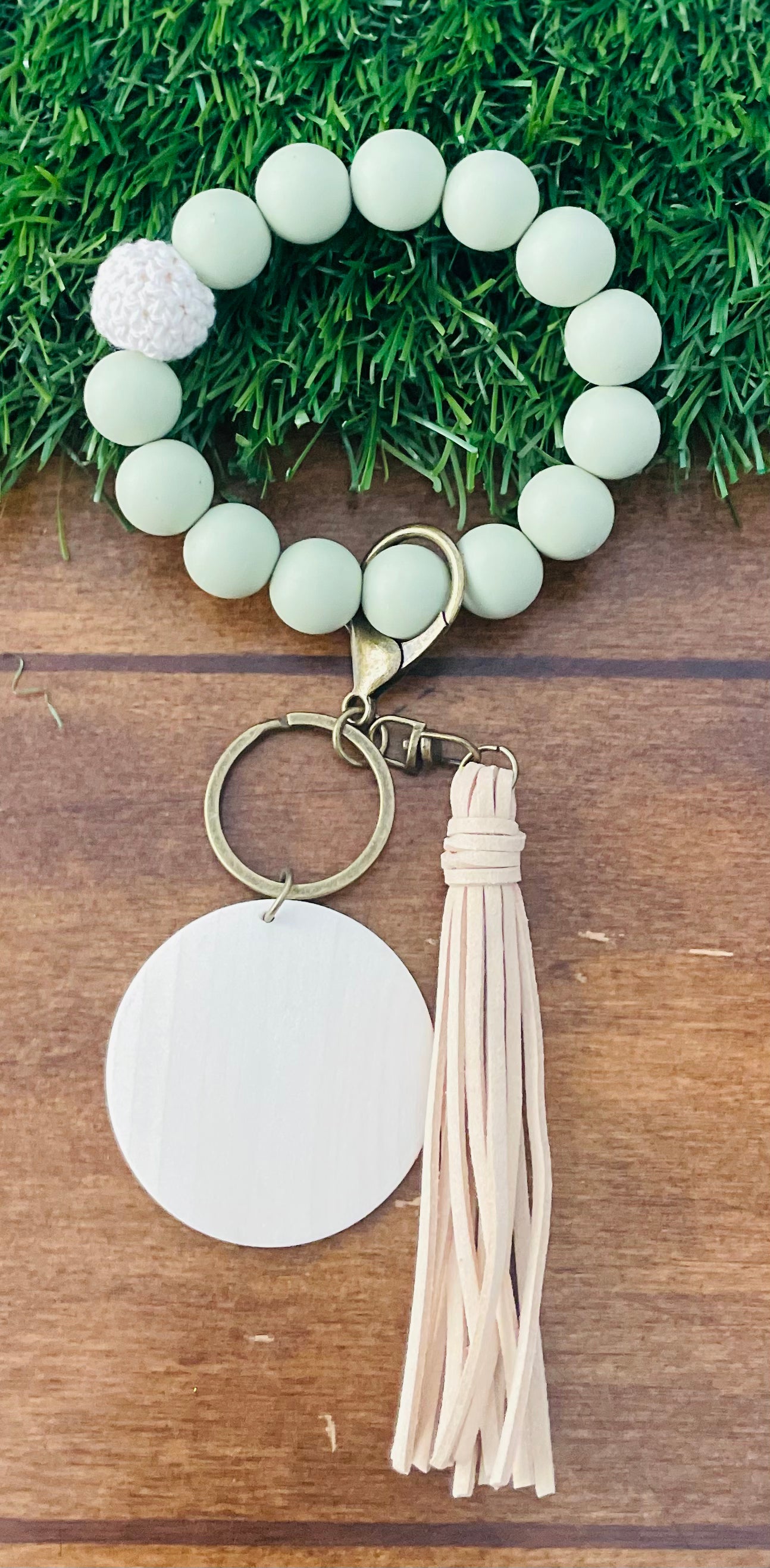 Silicone bead key ring wristlet with custom engraving & tassel