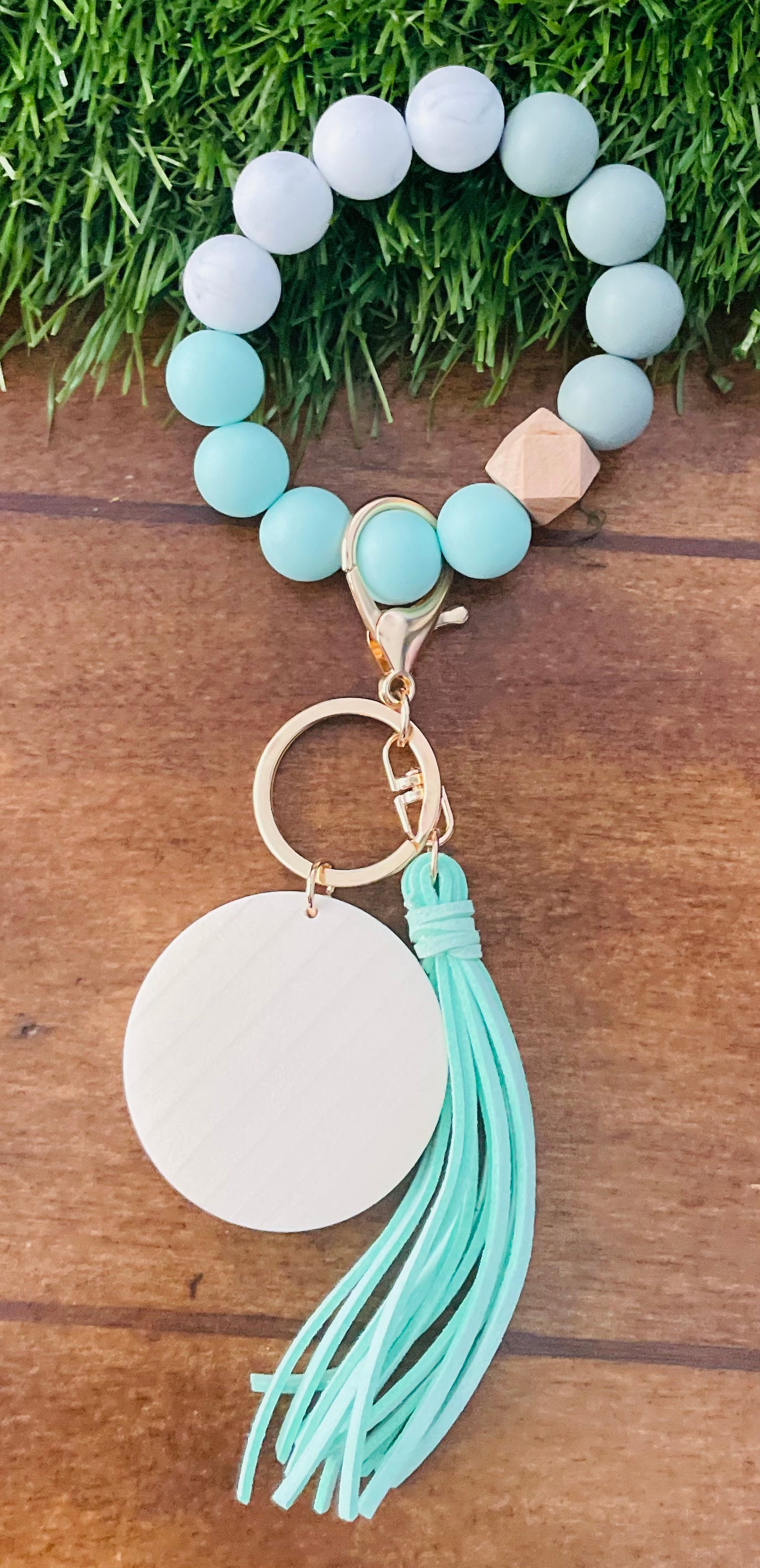 Silicone bead key ring wristlet with custom engraving & tassel