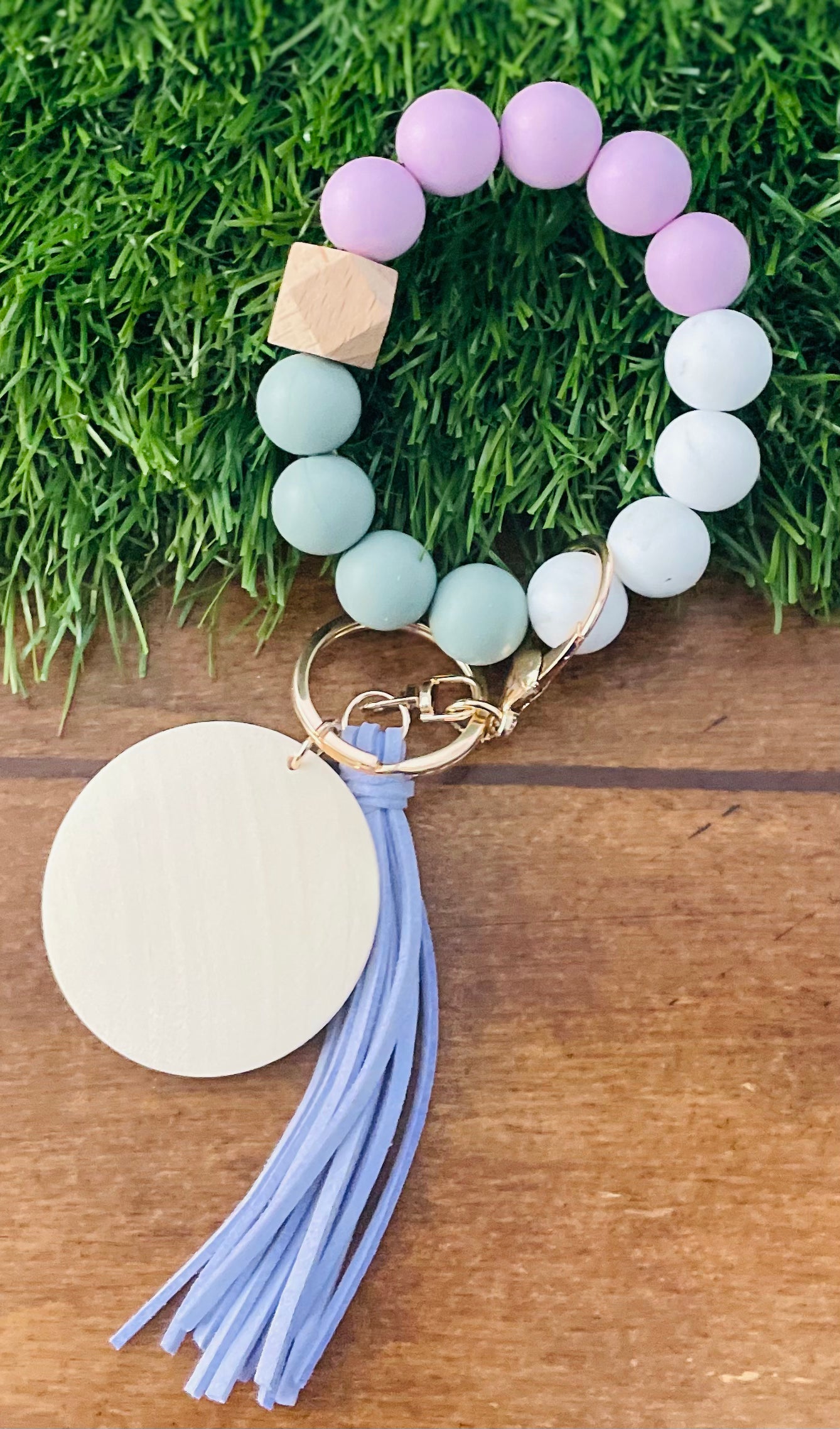 Silicone bead key ring wristlet with custom engraving & tassel