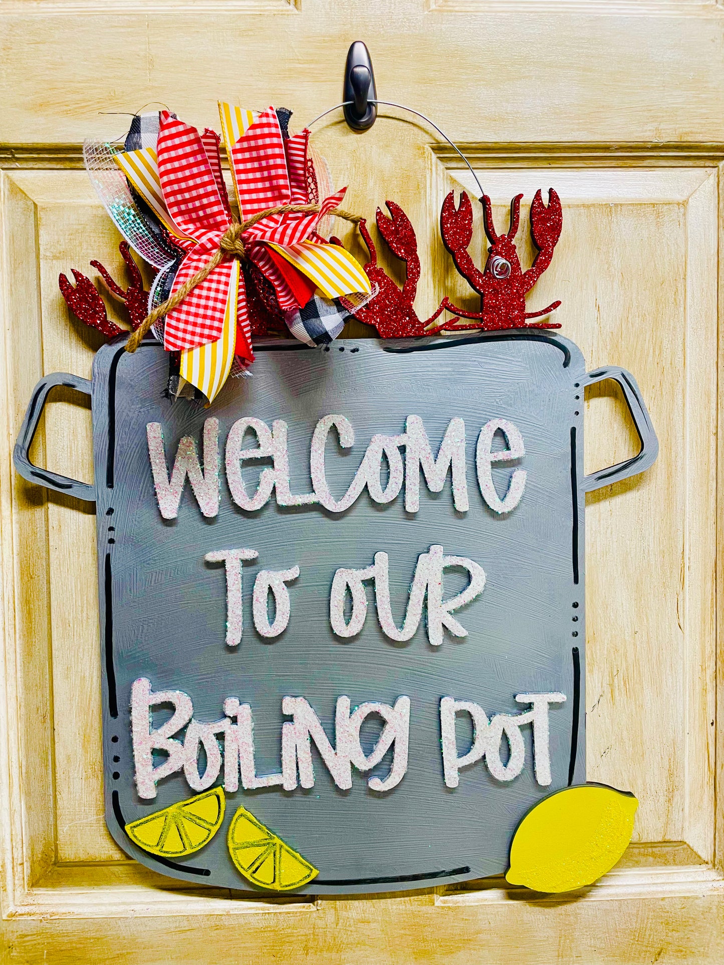 3D crawfish boiling pot door hanger w/ welcome to our boiling pot