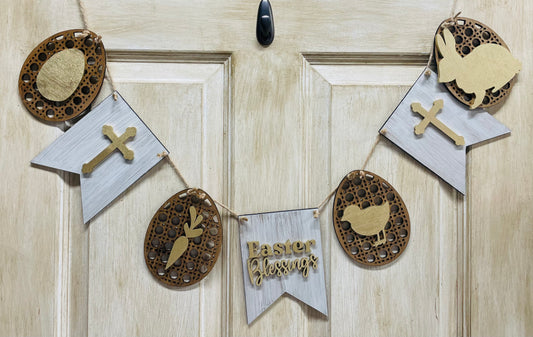 Easter banner / garland rattan eggs, gold crosses